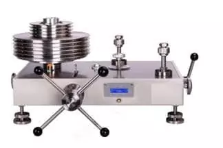 Dead-Weight-tester-Yatherm